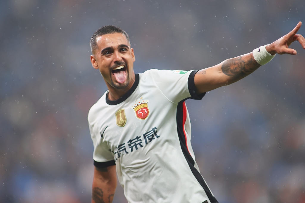 沪媒：海港末轮拿1分即可实现中超三连冠，很显然优势很大